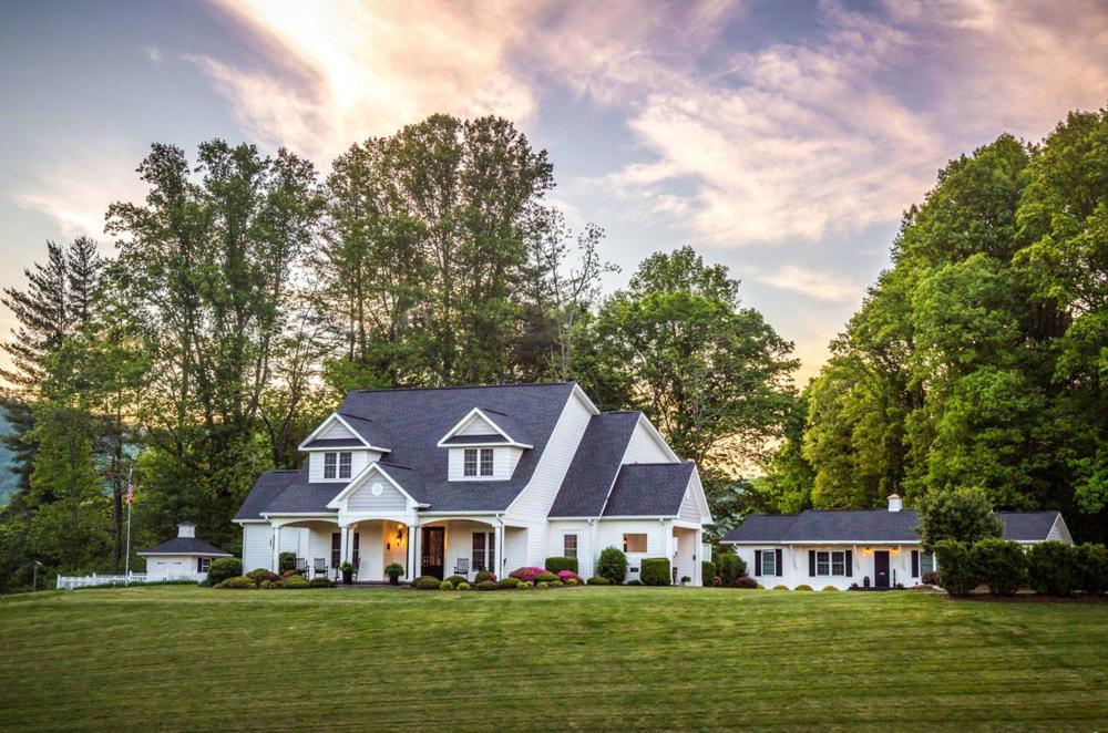 Bed & Breakfast On Tiffany Hill Mills River Exterior foto
